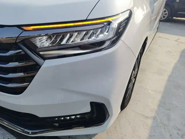 Honda Odyssey 2024 2.0L e:HEV Sharp·Comfort Edition — Фото автомобиля 23
