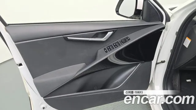Kia Niro New — Фото автомобиля 13