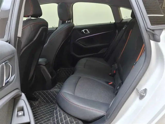 BMW 2 Series — Фото автомобиля 10