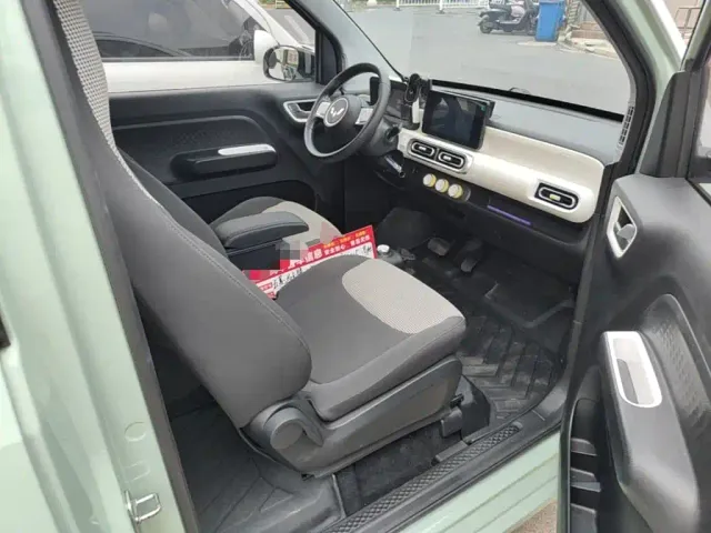 Wuling Hongguang Mini EV — Фото автомобиля 24