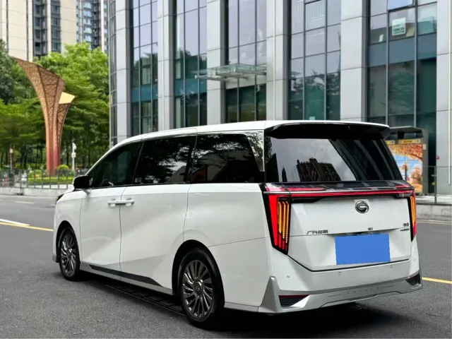 GAC Trumpchi M8 — Фото автомобиля 2