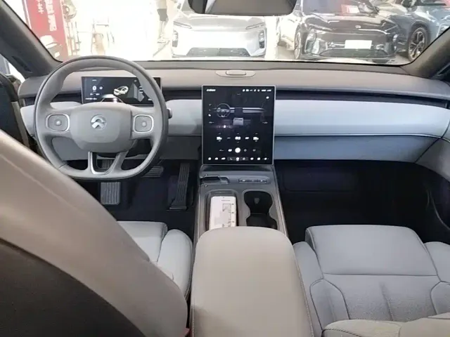 Nio ET5 Touring — Фото автомобиля 9