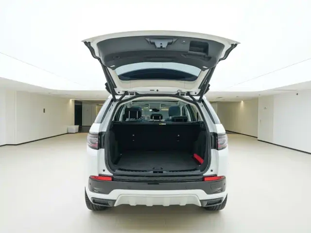 Land Rover Discovery Sport — Фото автомобиля 5