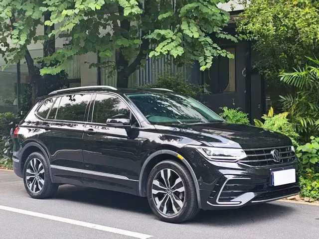 Volkswagen Tiguan L — Фото автомобиля 3