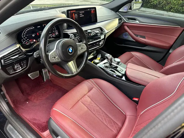 BMW 5 Series — Фото автомобиля 9