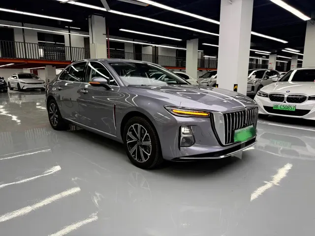 Hongqi H5 PHEV — Фото автомобиля 3
