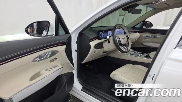 Genesis GV70 — Фото автомобиля 15