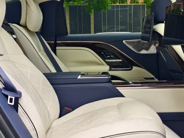 Hongqi Guoya — Фото автомобиля 12