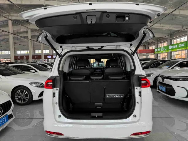 GAC Trumpchi M6 — Фото автомобиля 20