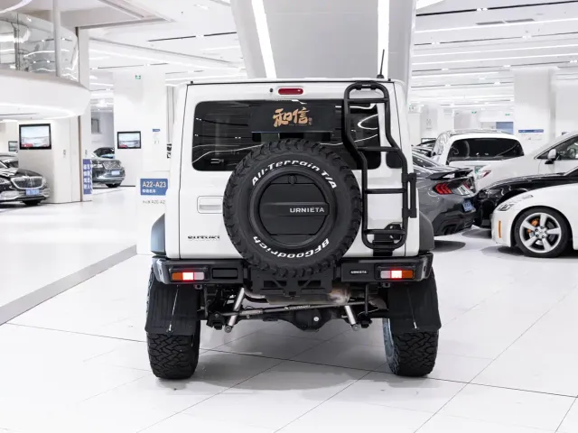 Suzuki Jimny — Фото автомобиля 6