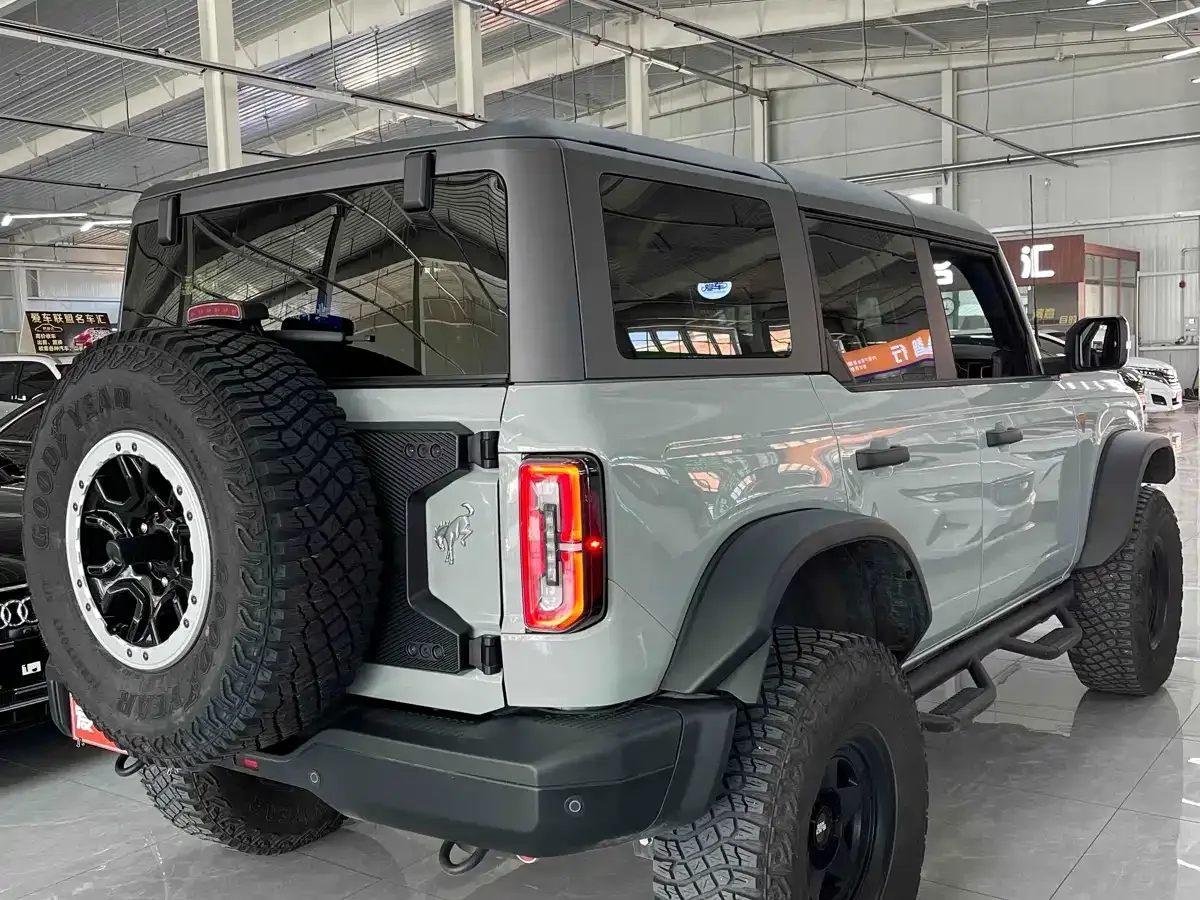 Ford Ford Bronco 2024 2.3T Badlands — Фото автомобиля 4