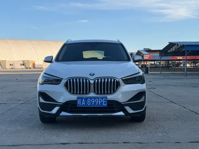 BMW X1 — Фото автомобиля 2