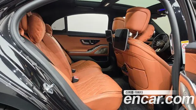 Mercedes-Benz S-Class — Фото автомобиля 17