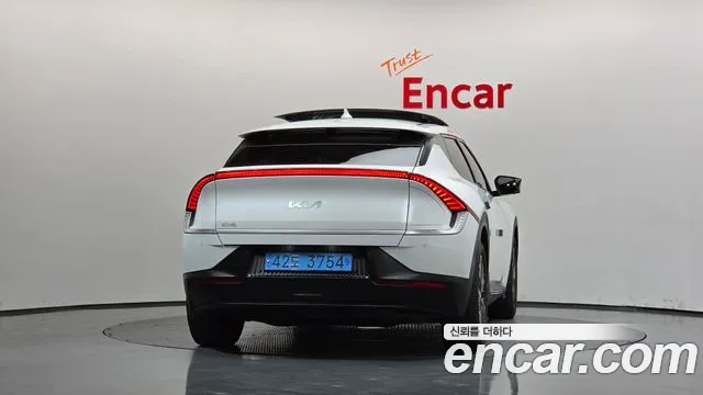 Kia EV6 — Фото автомобиля 4