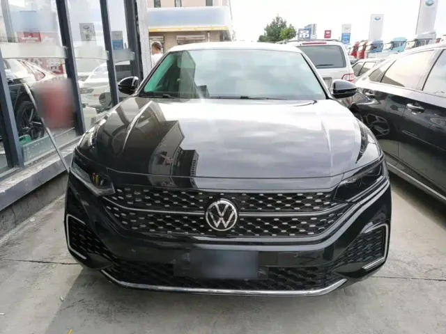 Volkswagen Passat 2023 330TSI Starlight Elite Edition — Фото автомобиля 2