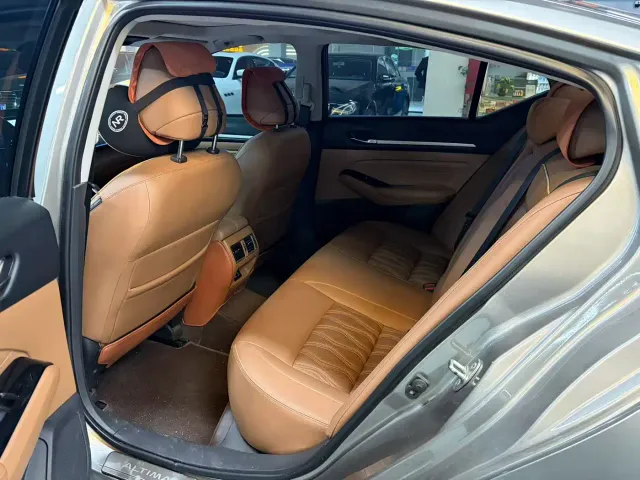 Nissan Teana — Фото автомобиля 6