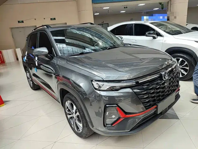 Changan Changan CS35 PLUS 2023 Enjoyment Edition 1.4T DCT Luxury — Фото автомобиля 3