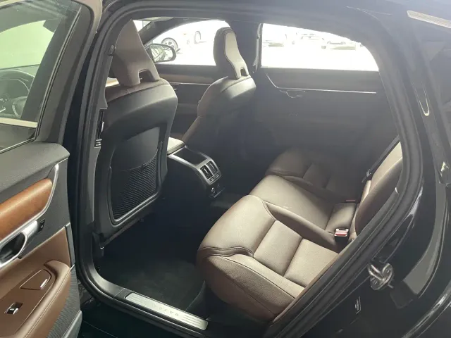 Volvo Volvo S90 2024 B5 Momentum Luxury Edition — Фото автомобиля 23