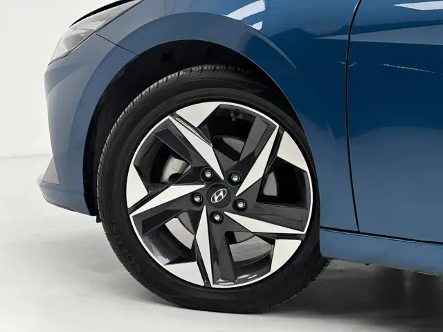 Hyundai Elantra — Фото автомобиля 14