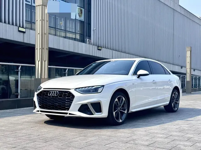 Фотография автомобиля — Audi A4L