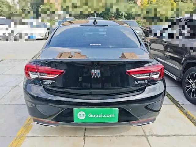 Buick Regal — Фото автомобиля 5