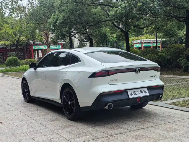 Changan UNI-V — Фото автомобиля 10