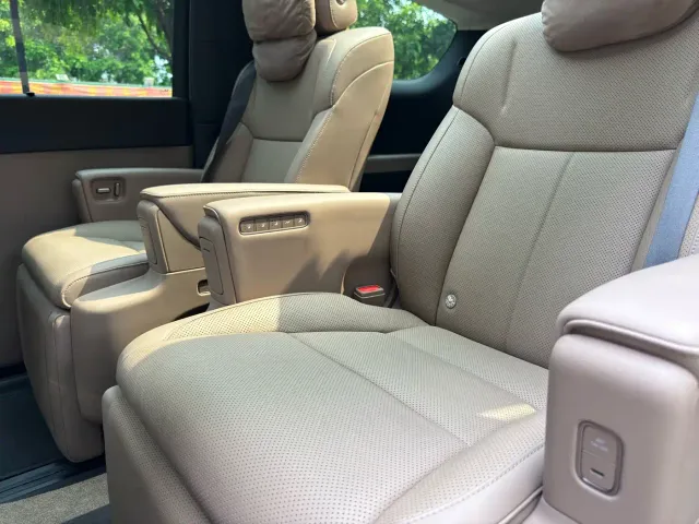 Li Auto MEGA — Фото автомобиля 13