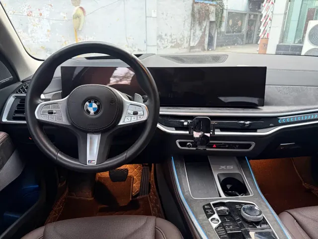 BMW X5 — Фото автомобиля 8