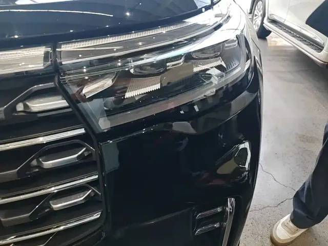 Ford Explorer — Фото автомобиля 23