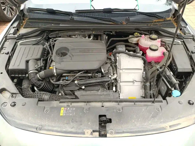 Roewe D7 — Фото автомобиля 16