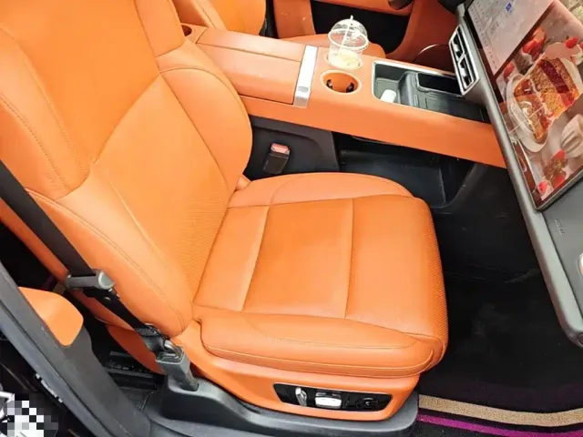 Li Auto L8 — Фото автомобиля 24