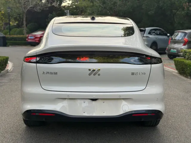 IM Motors LS6 — Фото автомобиля 10