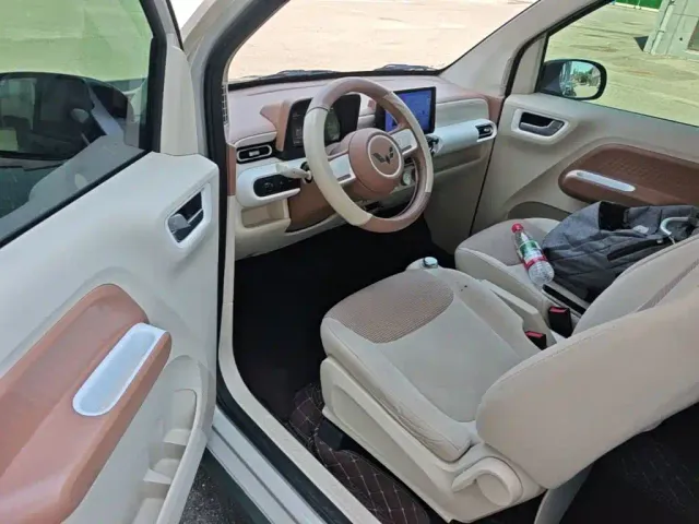 Wuling Hongguang Mini EV — Фото автомобиля 15