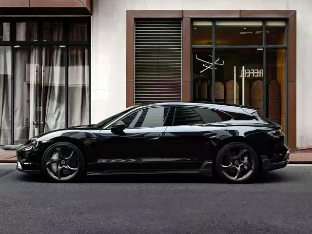 Porsche Taycan — Фото автомобиля 7