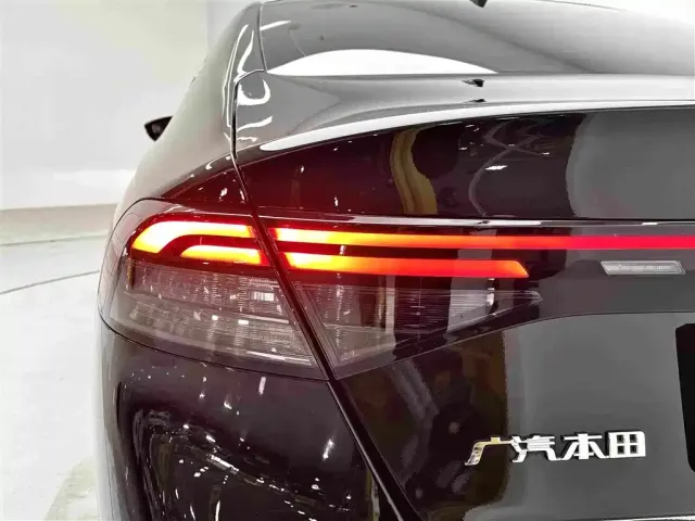Honda Accord — Фото автомобиля 7