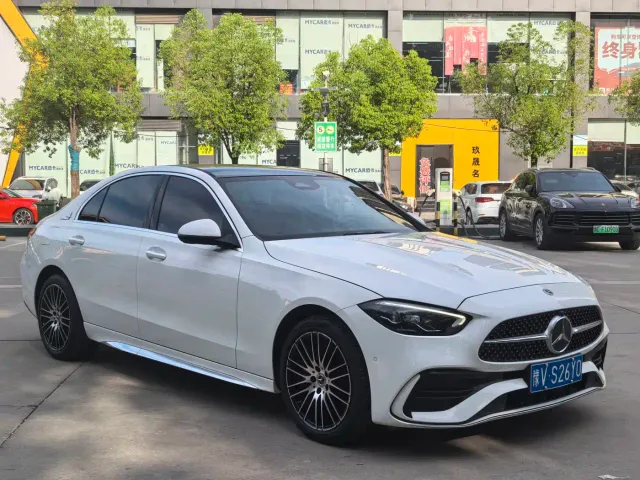 Mercedes-Benz C-Class — Фото автомобиля 3