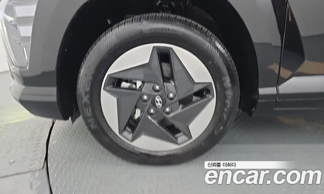 Hyundai Kona SX2 — Фото автомобиля 5