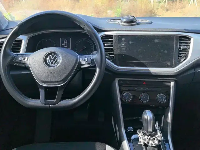 Volkswagen T-Roc — Фото автомобиля 12