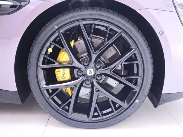 Xiaomi SU7 — Фото автомобиля 6