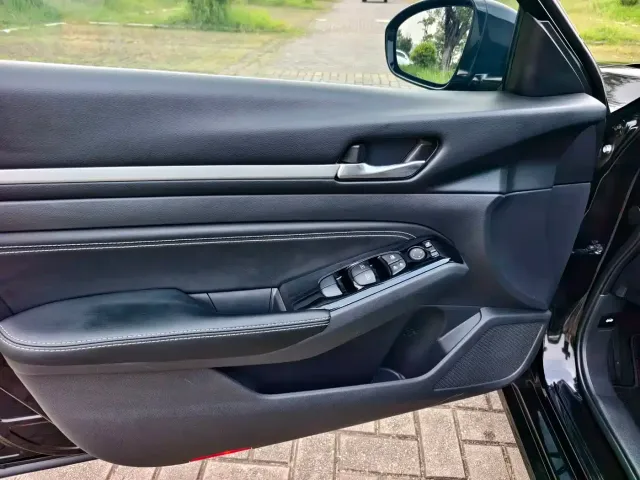 Nissan Teana — Фото автомобиля 10