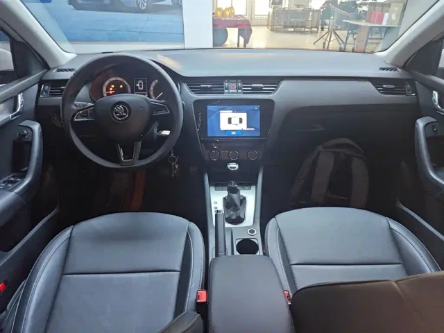 Skoda Octavia — Фото автомобиля 9