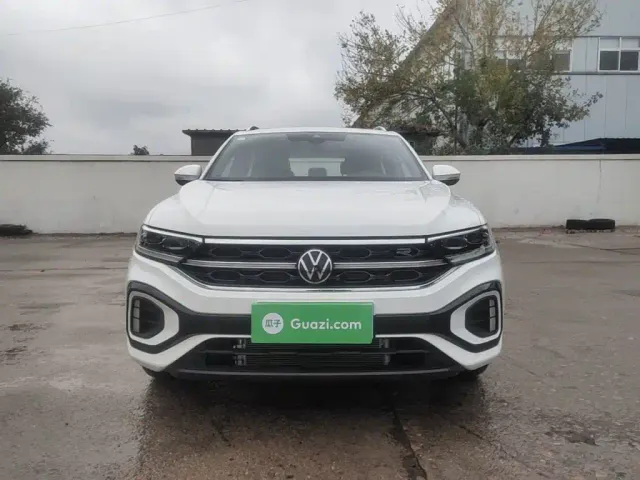 Volkswagen T-Roc — Фото автомобиля 2