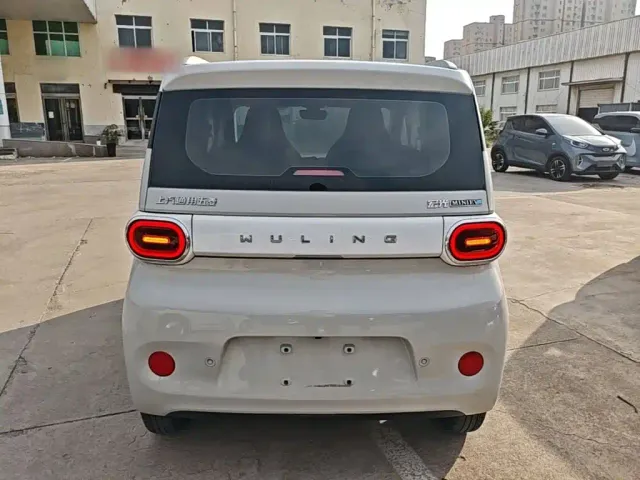 Wuling Hongguang Mini EV — Фото автомобиля 5
