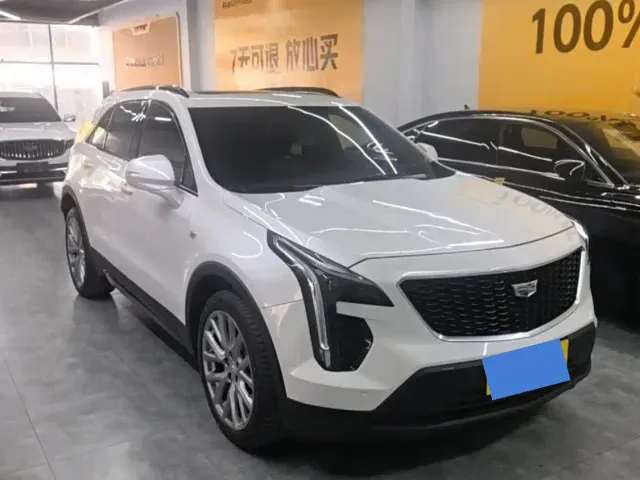 Cadillac Cadillac XT4 2022 28T AWD Platinum — Фото автомобиля 3