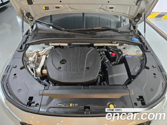 Volvo S90 — Фото автомобиля 15