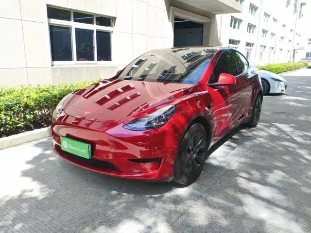Фотография автомобиля — Tesla Model Y