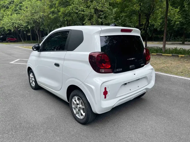 Roewe Clever — Фото автомобиля 14