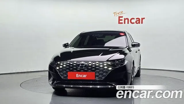 Hyundai Grandeur — Фото автомобиля 3