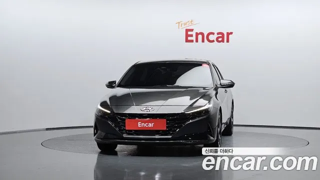 Hyundai Avante CN7 — Фото автомобиля 3