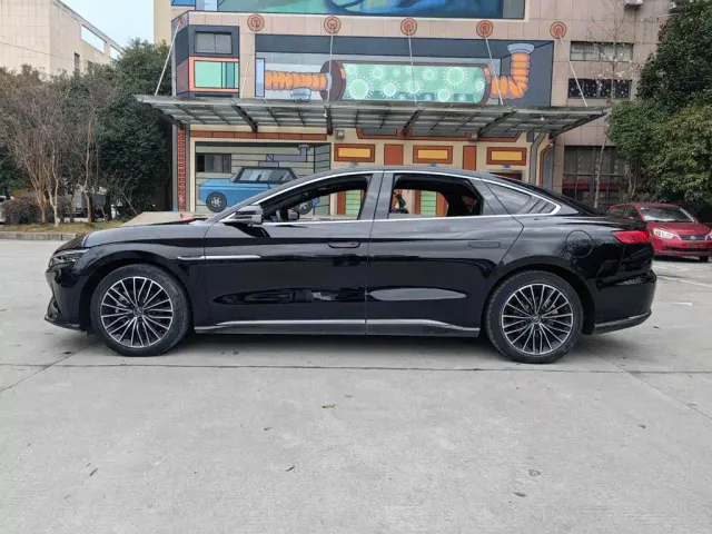 BYD Han — Фото автомобиля 16